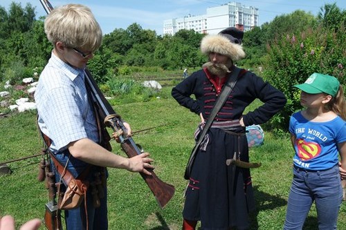 Лики Прошлого компания